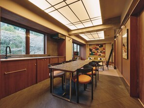 Superior Suite | In-room dining - illi Toas Tokyo-Toranomon (Tokyo)