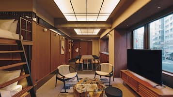 Superior Suite | Living area