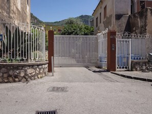 Overnatningsstedets indgangsparti