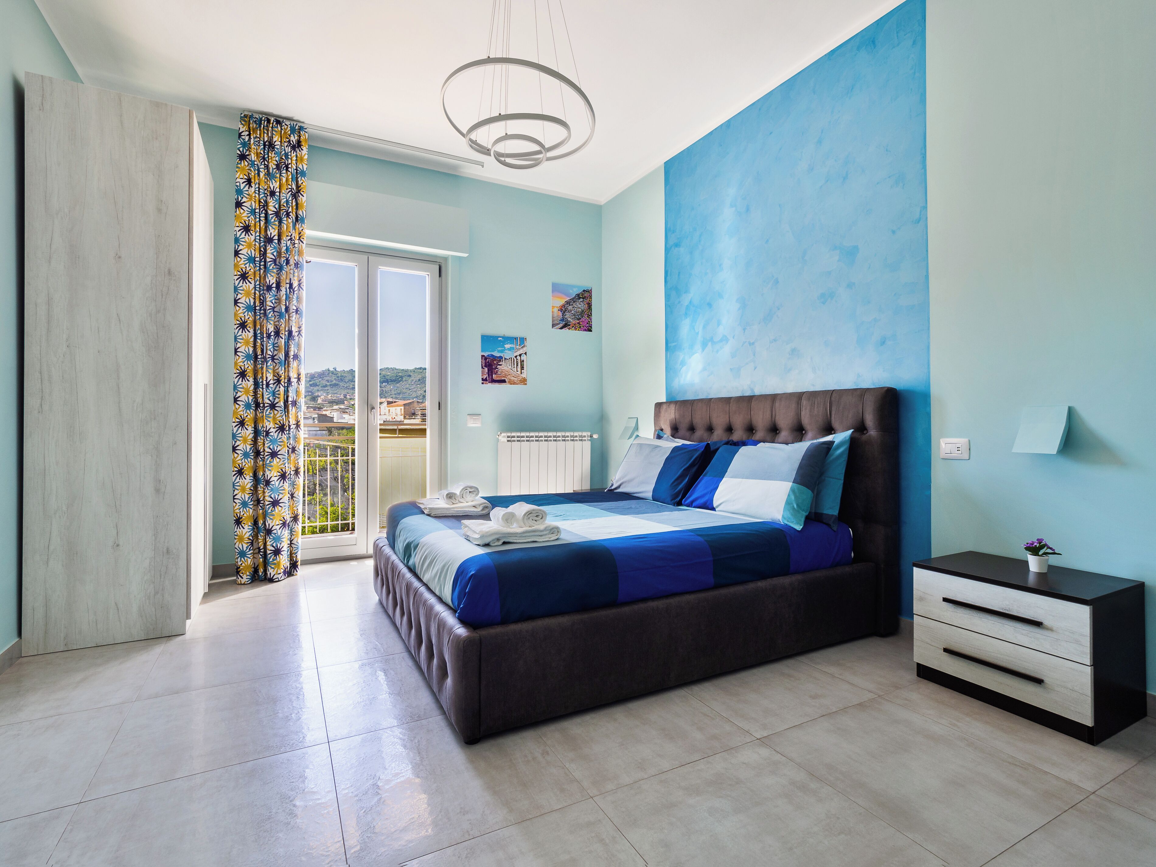 Comfort-Apartment, Balkon | Schreibtisch, laptopgeeigneter Arbeitsplatz, Verdunkelungsvorhänge