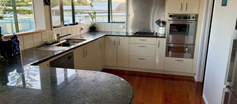 Beachlands Getaway - Room for everyone with a pool and views