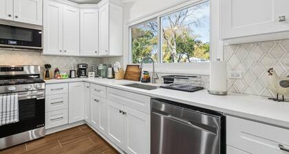 Comfortable Luxurious 4BR Home w/ Game Room + Master Suite