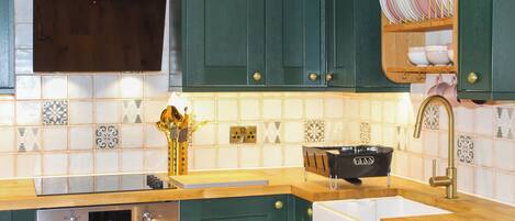 Lave-vaisselle, chaise haute