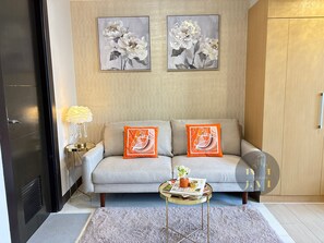 TV - Premier Luxurious 1BR in Uptown BGC with fast WiFi 600 mbps Fibre (Taguig)
