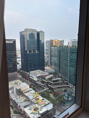 Interior - Premier Luxurious 1BR in Uptown BGC with fast WiFi 600 mbps Fibre (Taguig)
