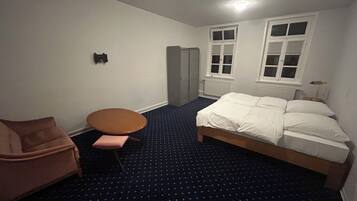 3 Schlafzimmer, Bügeleisen/Bügelbrett, WLAN, Bettwäsche