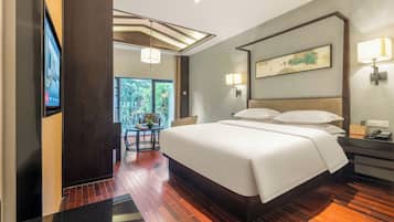 Kamar Double Superior, pemandangan halaman | Brankas, meja kerja, tirai kedap cahaya, dan Wi-Fi gratis