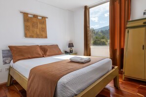 Deluxe Double Room, Mountain View | Free WiFi, bed sheets