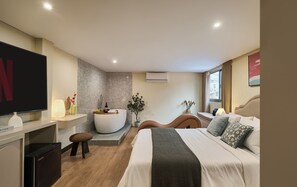 Phòng phong cách lãng mạn, 1 phòng ngủ, bồn tắm, quang cảnh thành phố | Truy cập Internet không dây miễn phí