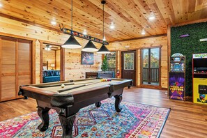 Game room - Sleeps ~30, 8 BDR,Heated Indoor Pool, HotTub,Game Room,outdoor fireplace/grill (Sevierville)