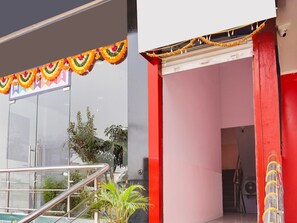 獨棟房屋 | 接待櫃台