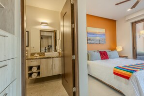 1 bedroom, iron/ironing board, Internet, bed sheets - Nayri 302 1BD Condo for rent in Old Town, Puerto vallarta (Puerto Vallarta)