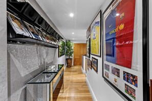 Interior - Amazing Sub- Penthouse, great river location and access to all transport links (London)