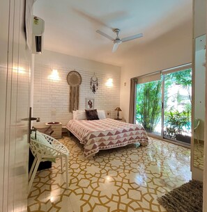 Apartment, Garden View | Iron/ironing board, free WiFi