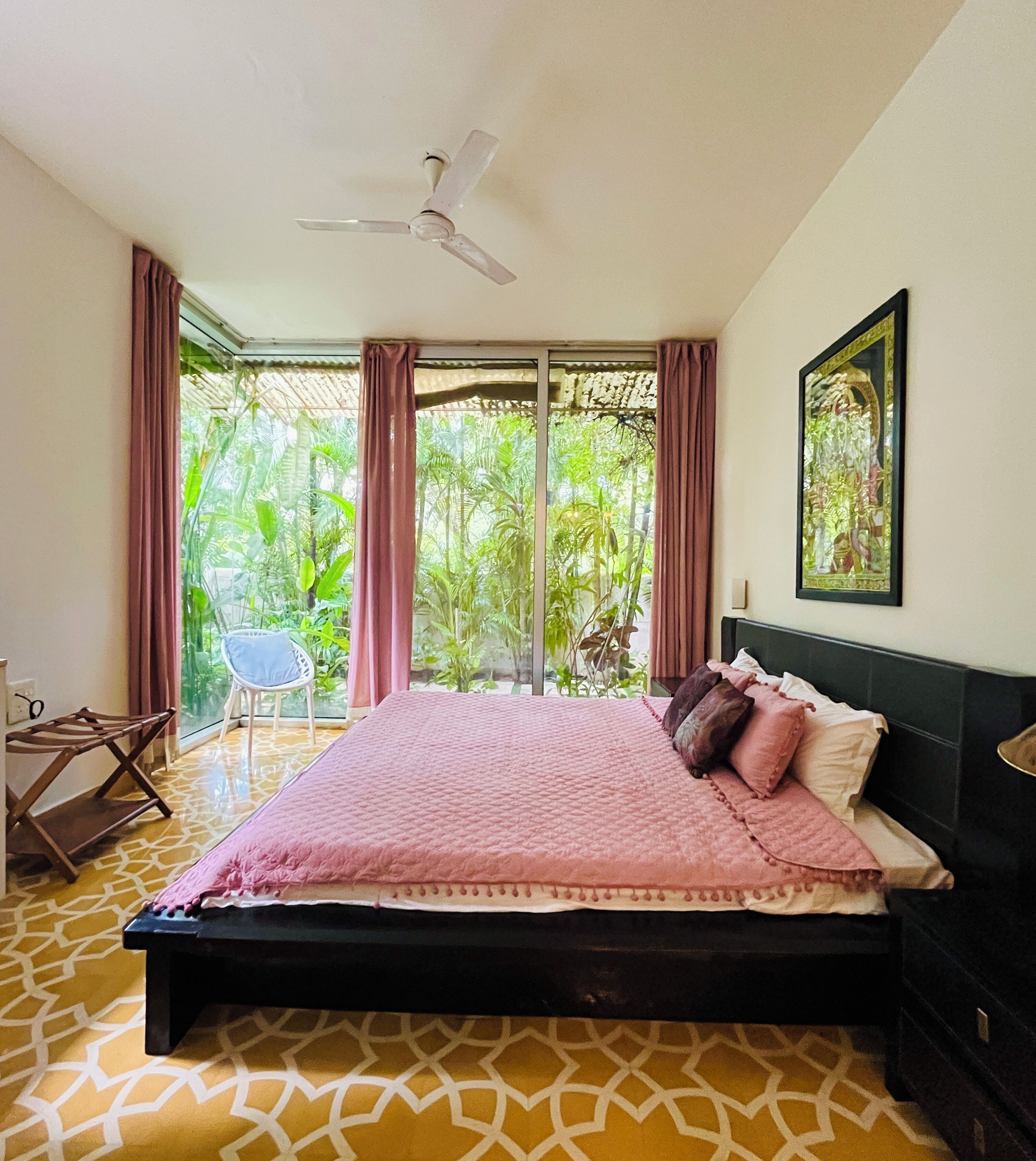 Departamento, vista al jardín | Tabla de planchar con plancha y wifi gratis 