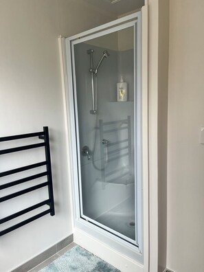 Handtücher, Seife, Toilettenpapier