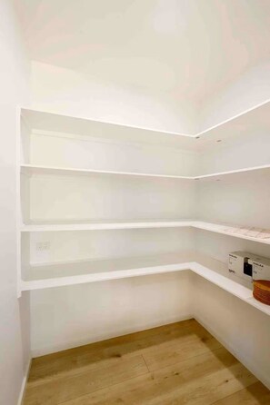 Interior - Modern 4BR townhouse best for family and couples (templestowe)