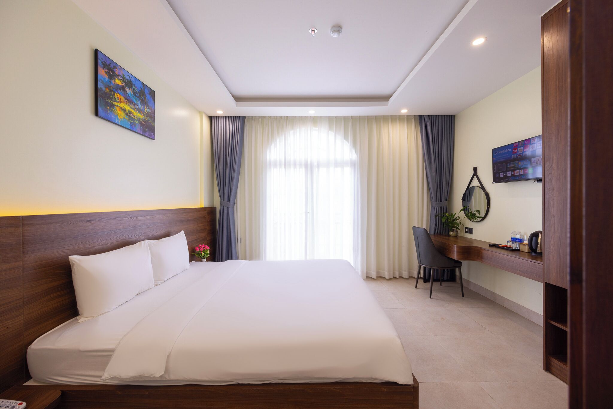 Escrivaninha, Wi-Fi de cortesia, roupa de cama