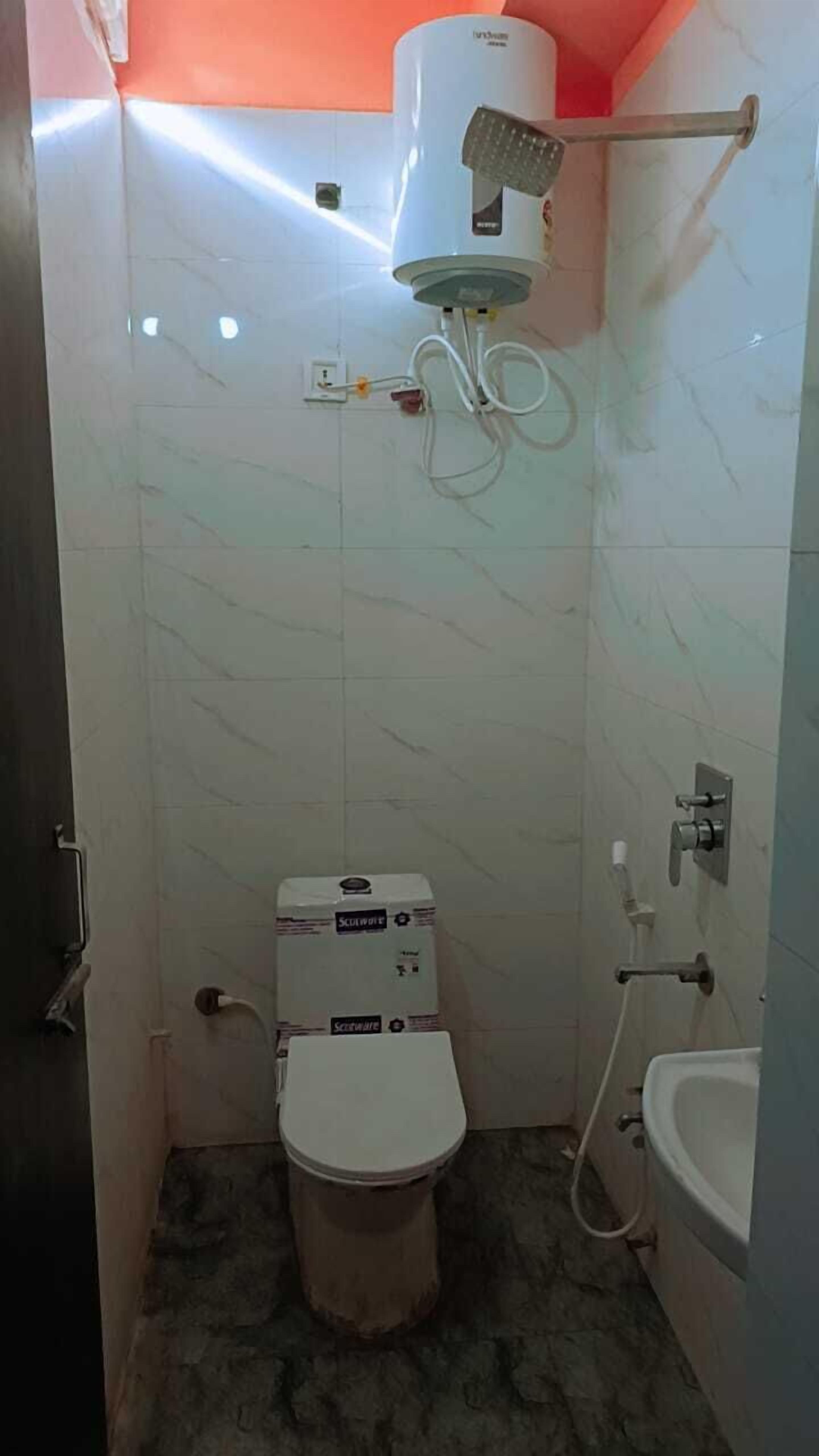 Shower, towels, soap, shampoo