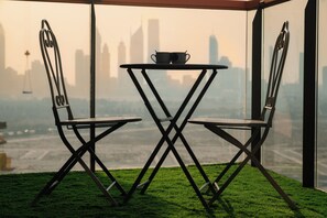 Dining - Luxury 1 Bedroom with Pool Dubai Frame/Museum View (Dubai)