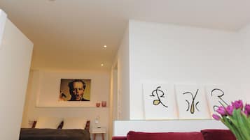 1 chambre, coffres-forts dans les chambres, fer et planche à repasser