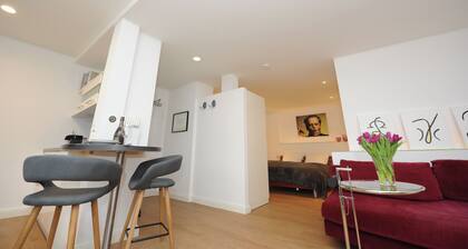 Old town apartment, wonderful and in the middle of it all