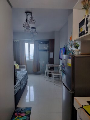 1 bedroom, iron/ironing board, Internet, bed sheets