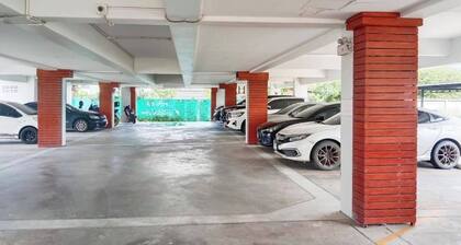 Luxe Stay near Amata City, Chonburi