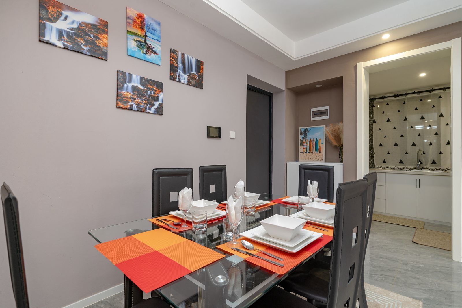 Appartement, 1 kingsize bed, keuken, uitzicht op zwembad | Dineren in de kamer