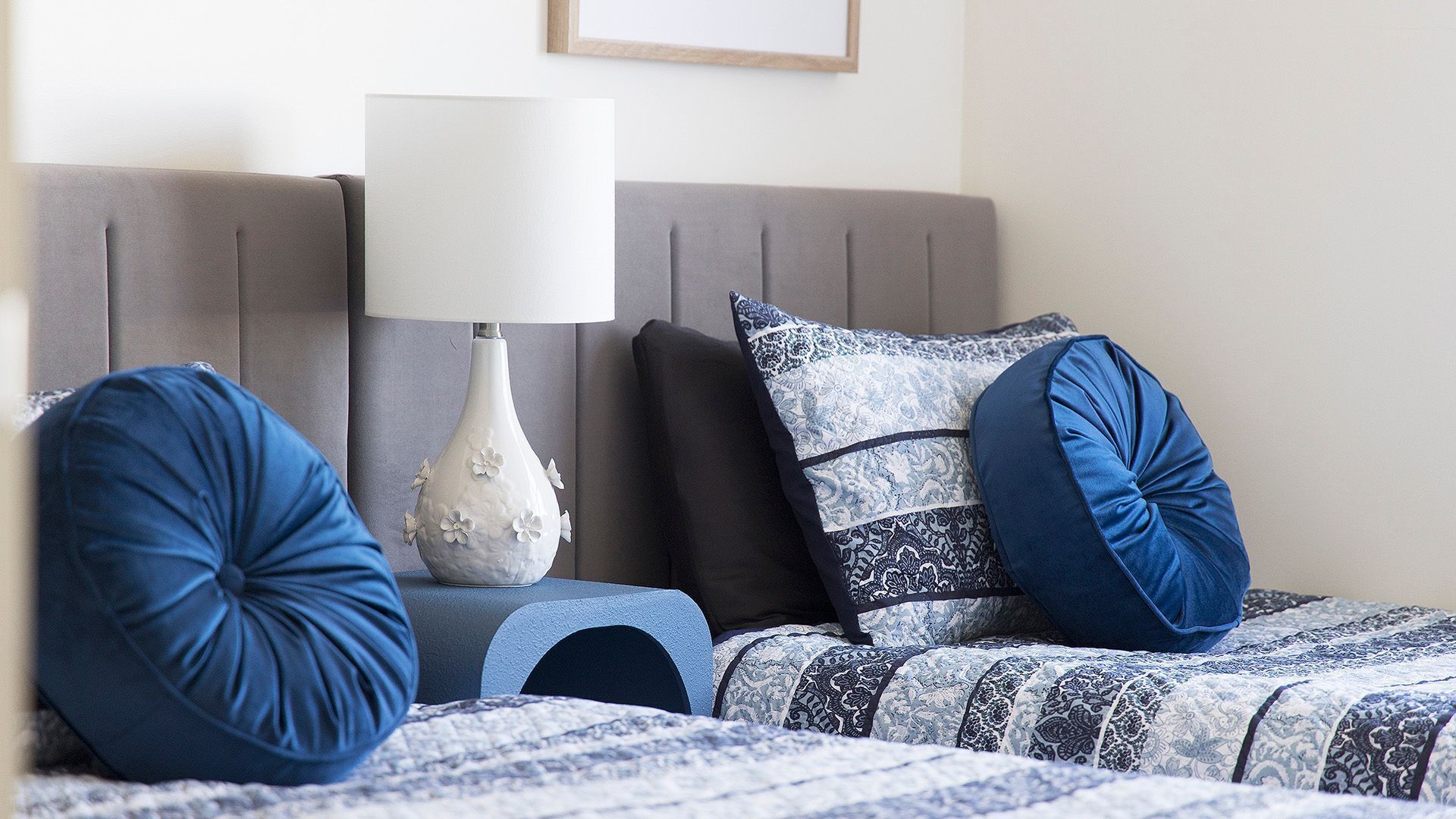 2 bedrooms, iron/ironing board, internet, bed sheets