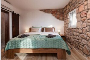2 chambres, fer et planche à repasser, lit parapluie, Wi-Fi gratuit