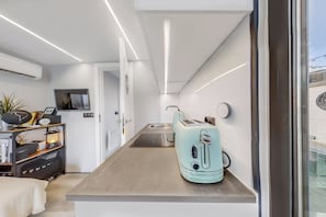 1 bedroom, desk, iron/ironing board, free WiFi