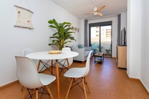 Dining - 2 bedroom centraly-located flat (Torrevieja)