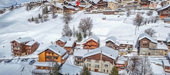 Newly renovated apartment with sauna in St Véran.