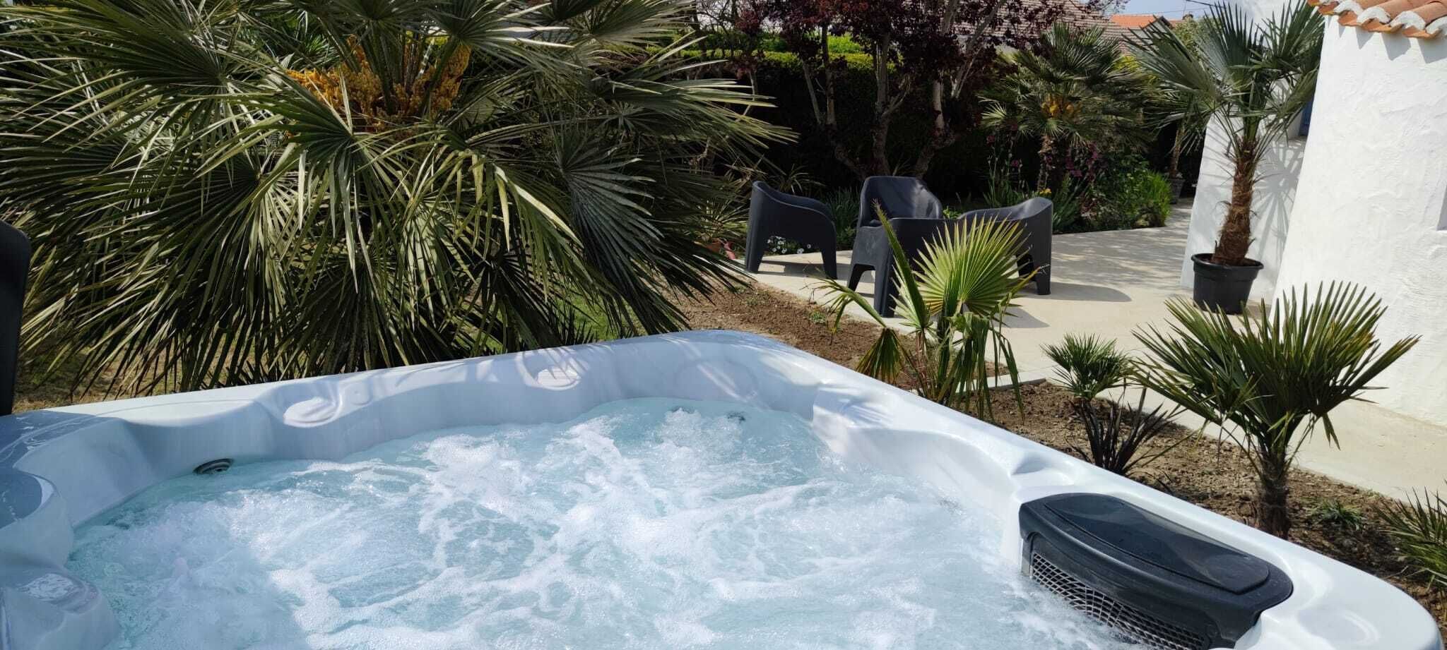 Bain à remous extérieur