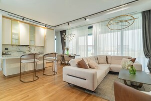 Luxury Villa, Patio, Golf View | Living area