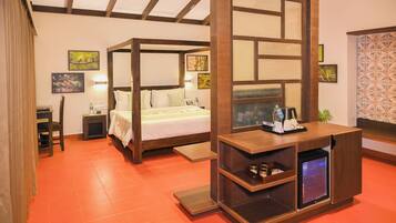 Tranquil Stream Side Cottage | In-room safe, desk, laptop workspace, blackout curtains