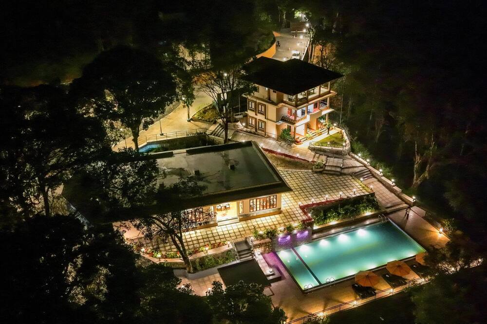 Nirjhara Coorg