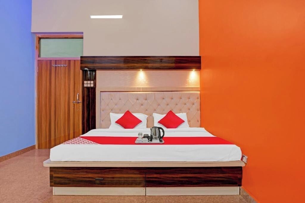 Deluxe Triple Room, Air conditioning | Hypo-allergenic bedding, desk, soundproofing, free WiFi