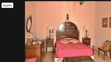 Iron/ironing board, bed sheets