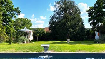 Chambre Familiale, balcon, vue jardin | Rideaux occultants, fer et planche Ă repasser, Wi-Fi gratuit