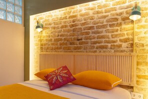 Deluxe Suite | Minibar, in-room safe, individually decorated, individually furnished - Karlion Palace Taksim (İstanbul)