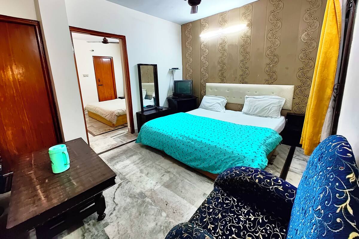 Double Room | Desk, free WiFi