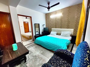 Double Room | Desk, free WiFi