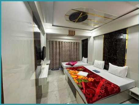 Deluxe Quadruple Room. Hotel Mid Town Nainital Near Mall Road