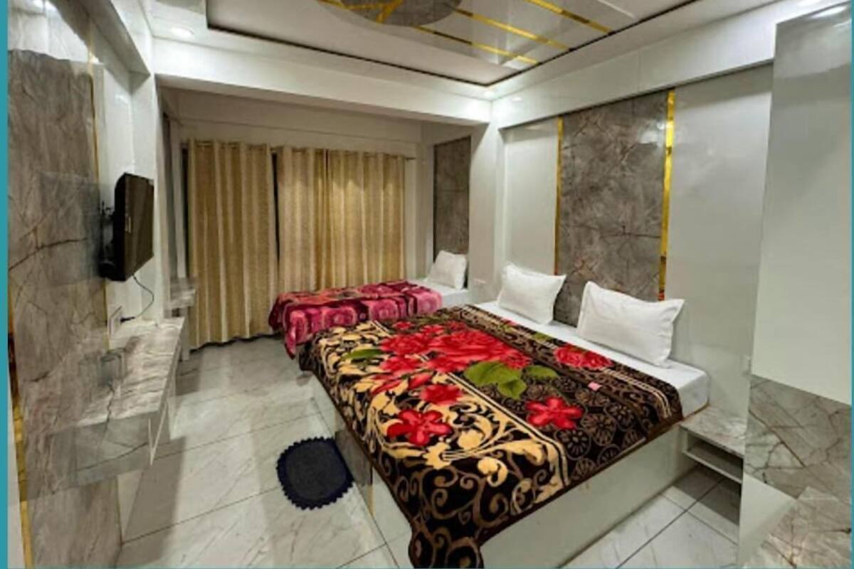 Deluxe Quadruple Room | Desk, free WiFi