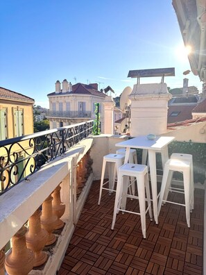 Outdoor dining - Duplex with terrace and balcony Cannes center (Croisette & Palais des festivals) (Cannes)