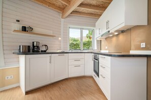 Kühlschrank, Ofen, Herdplatte, Geschirrspüler