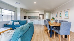 Unclassified image, 3 of 35, button - Mollymook SW – A Stylish Coastal Retreat in West Busselton (West Busselton)