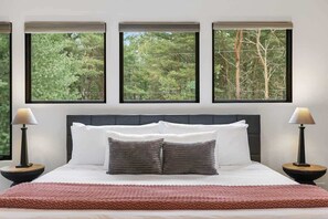 5 habitaciones, escritorio, tabla de planchar con plancha y wifi 